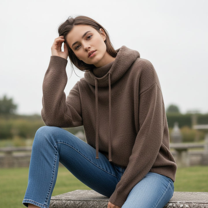 Vyana Collective Women’s Merino Turtleneck Sweater-Vyana Collective